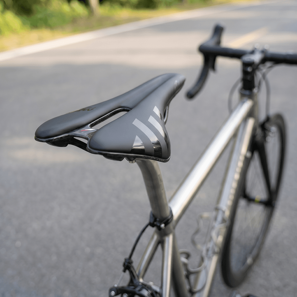 BIGROCK Mark Carbon Saddle