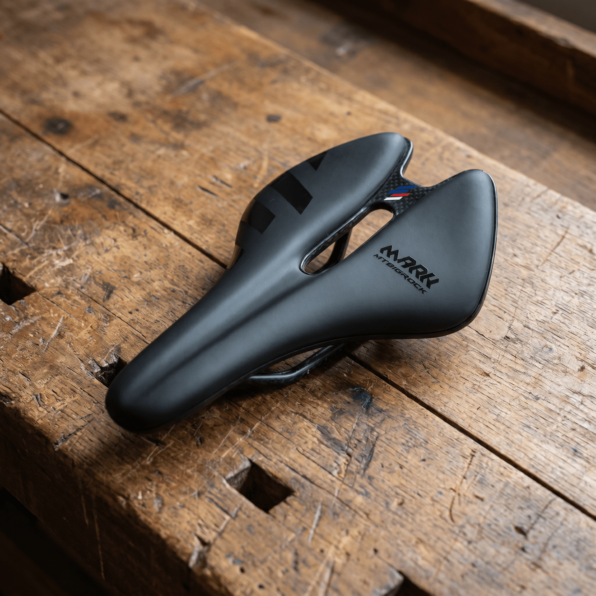 BIGROCK Mark Carbon Saddle